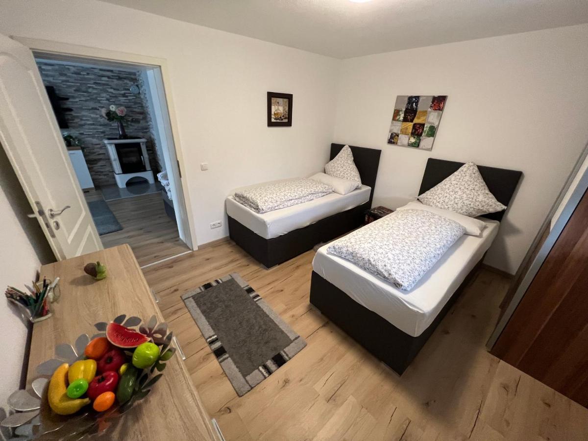 Terrassenwohnung In Estenfeld Bei Wuerzburg Exterior foto