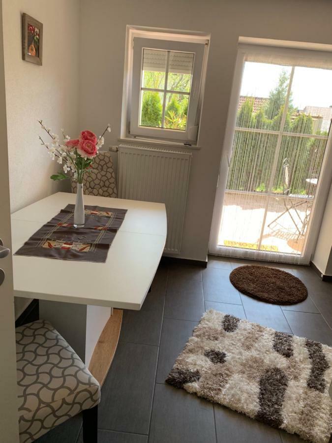 Terrassenwohnung In Estenfeld Bei Wuerzburg Exterior foto